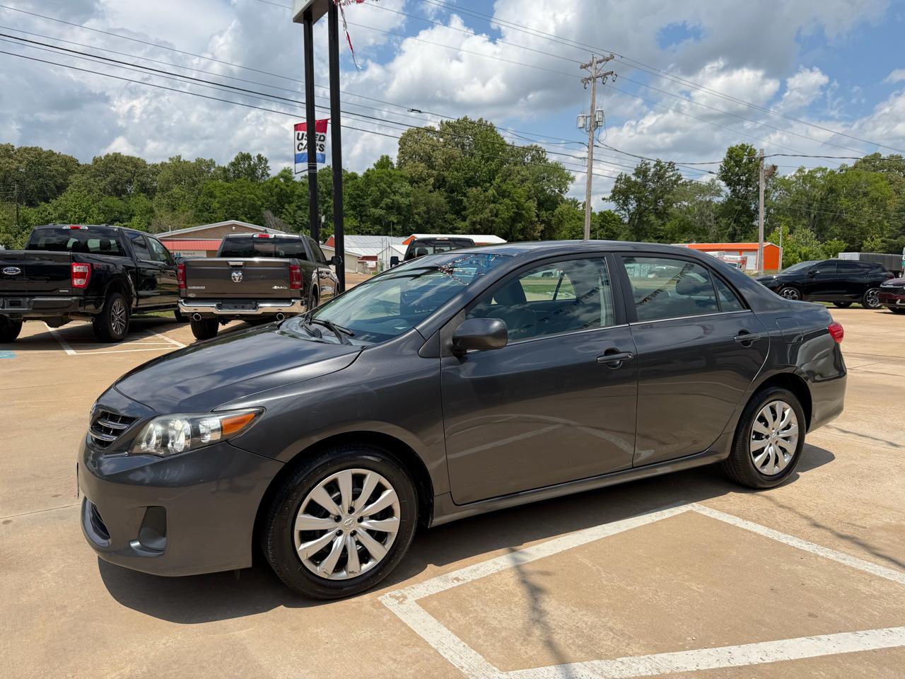 Toyota Corolla LE 4D Sedan at 2013