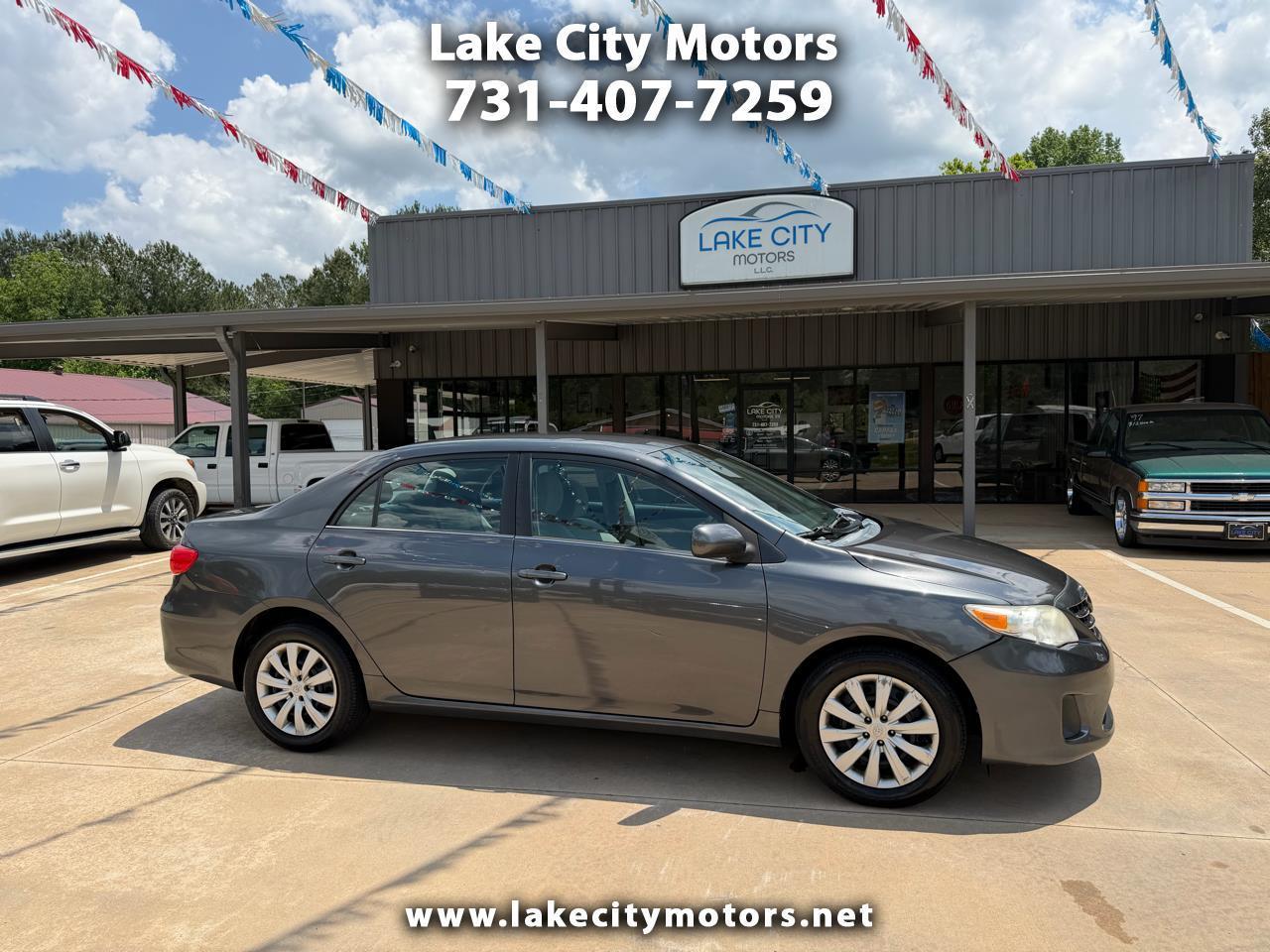 2013 Toyota Corolla LE 4D Sedan at