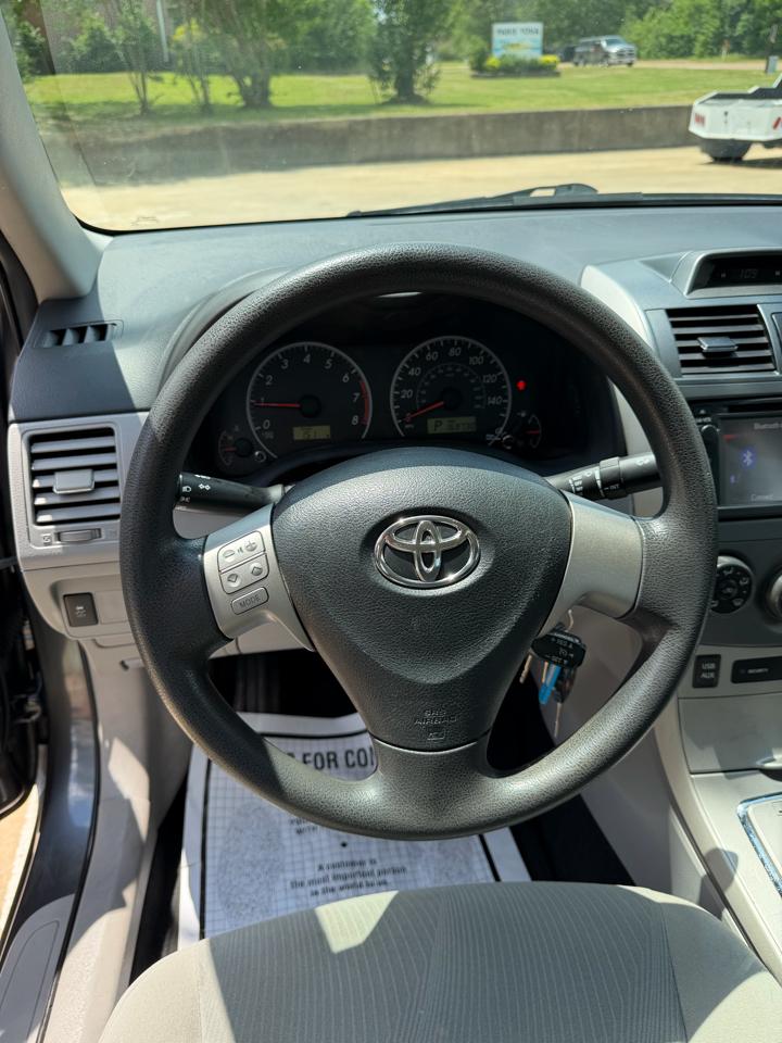 Toyota Corolla LE 4D Sedan at 2013