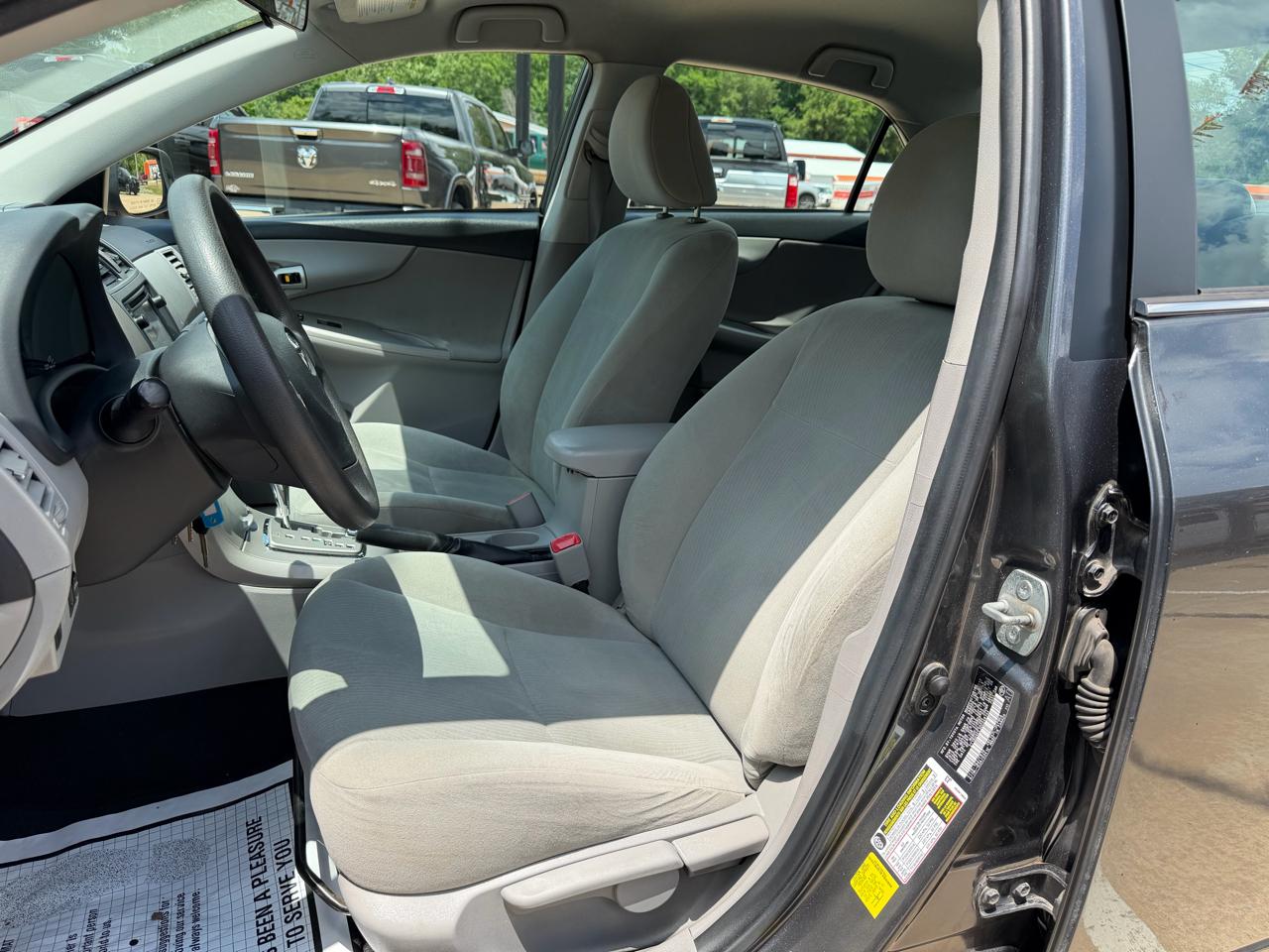 Toyota Corolla LE 4D Sedan at 2013