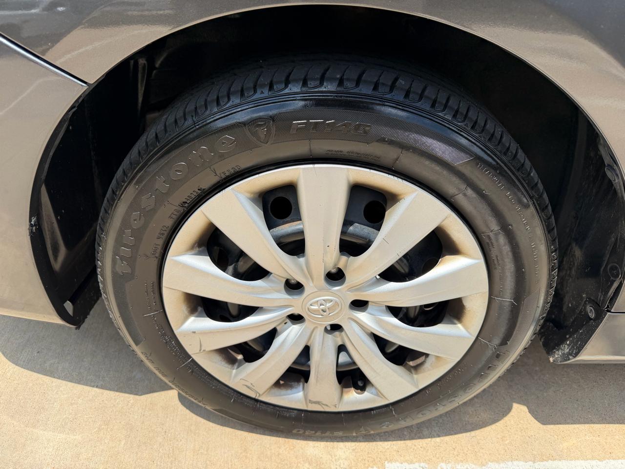 Toyota Corolla LE 4D Sedan at 2013