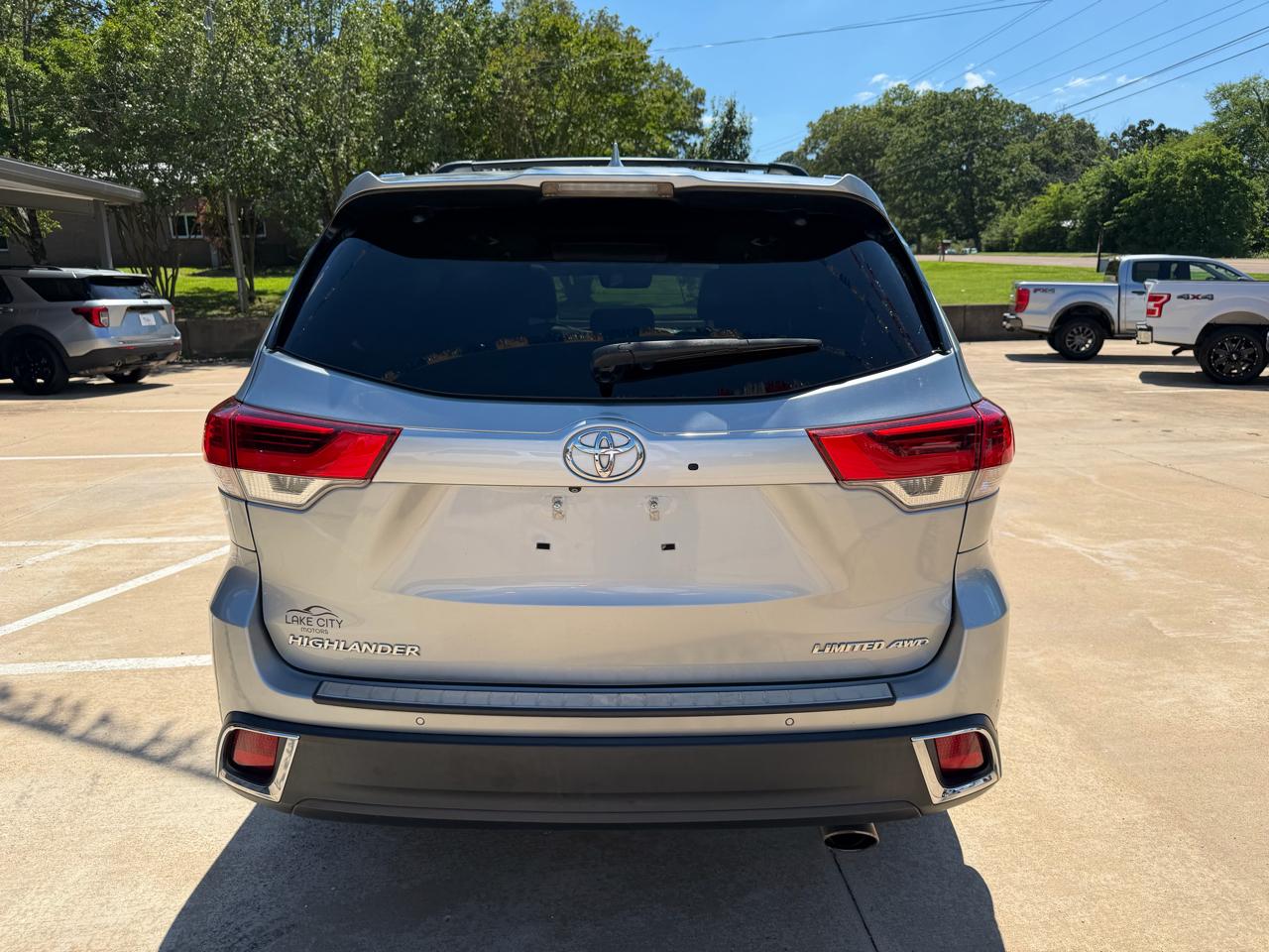 Toyota Highlander Limited Platinum V6 AWD (Natl) 2017