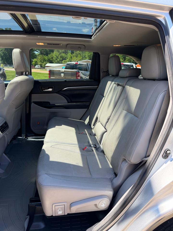Toyota Highlander Limited Platinum V6 AWD (Natl) 2017