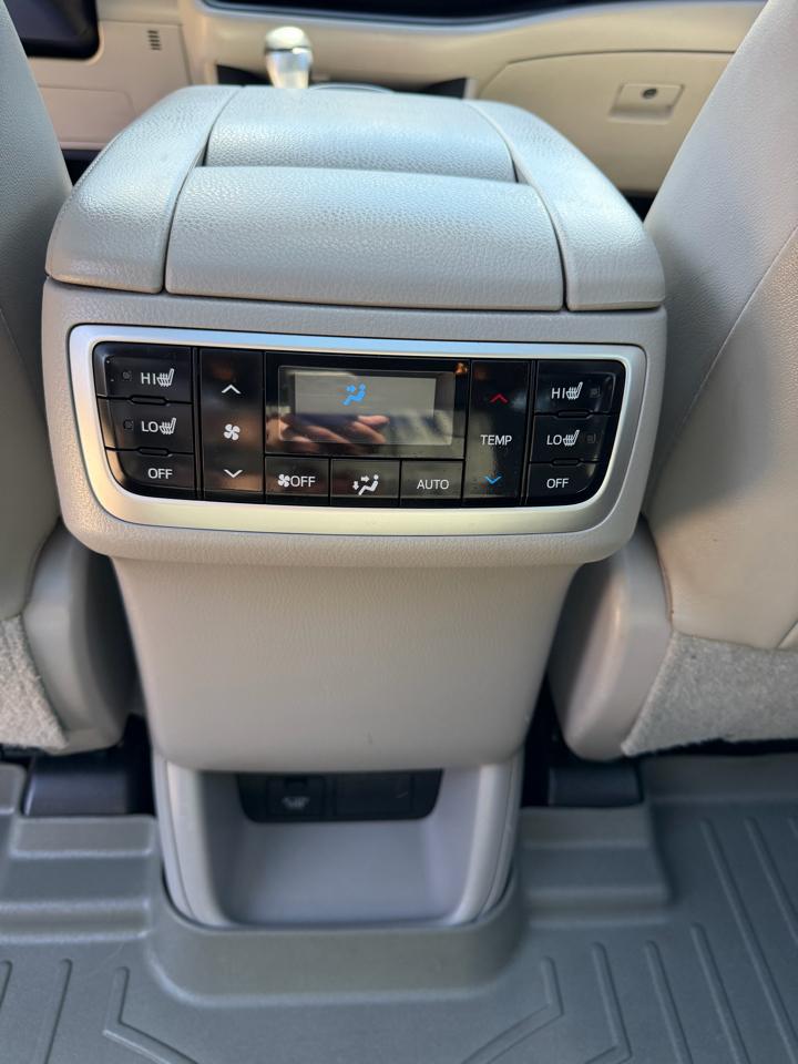 Toyota Highlander Limited Platinum V6 AWD (Natl) 2017