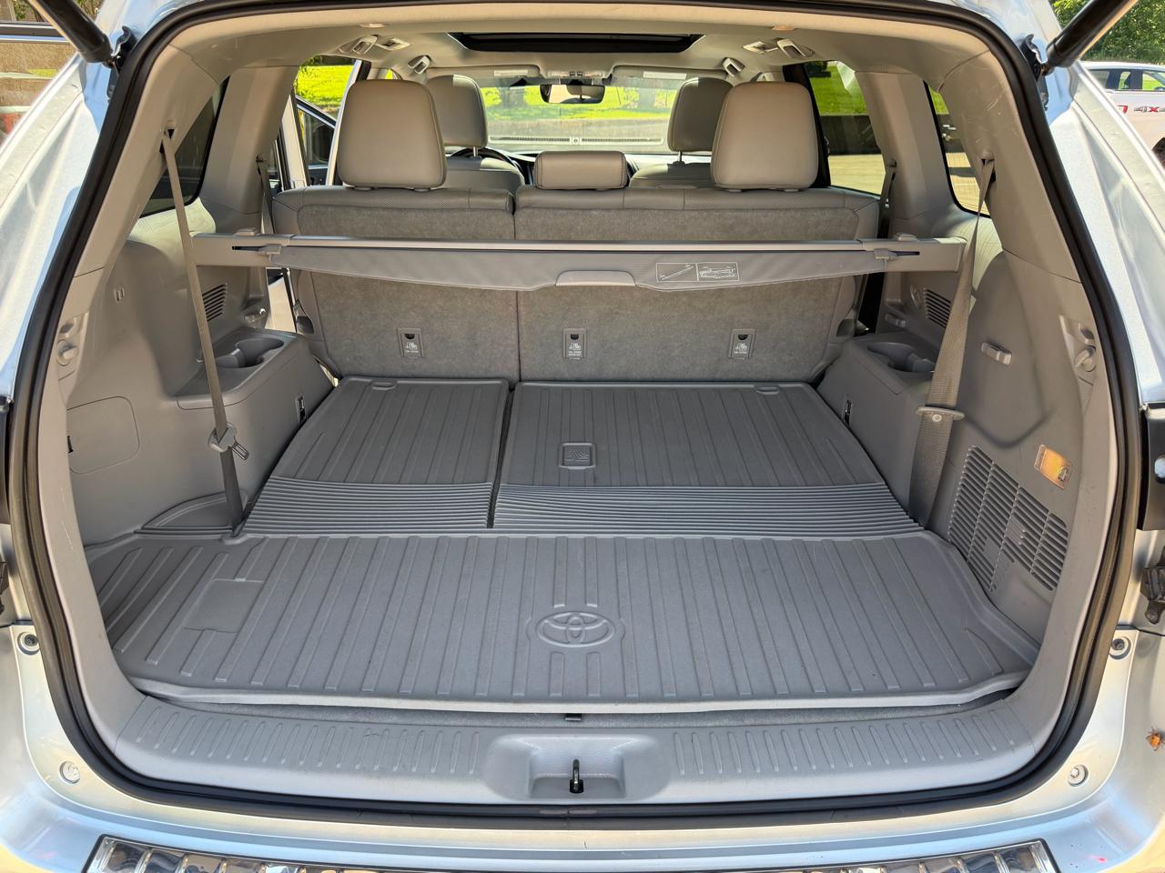 Toyota Highlander Limited Platinum V6 AWD (Natl) 2017