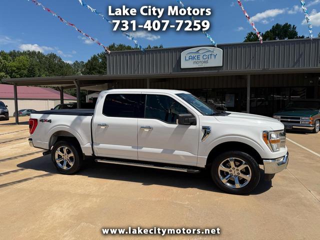White 2021 Ford F-150 XLT SuperCrew 4WD Pickup Truck Four-Wheel Drive Automatic