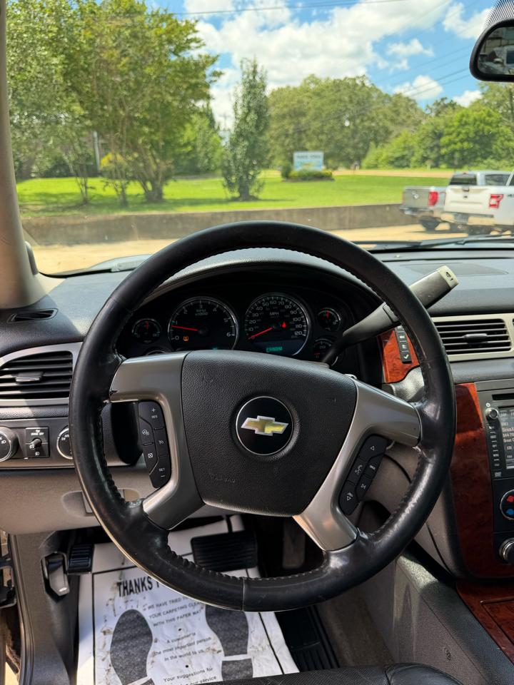 Chevrolet Avalanche LTZ 4WD 2012