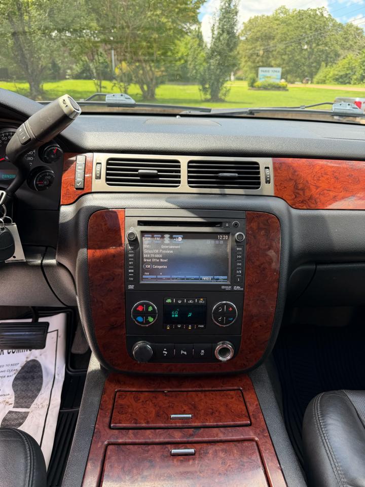 Chevrolet Avalanche LTZ 4WD 2012