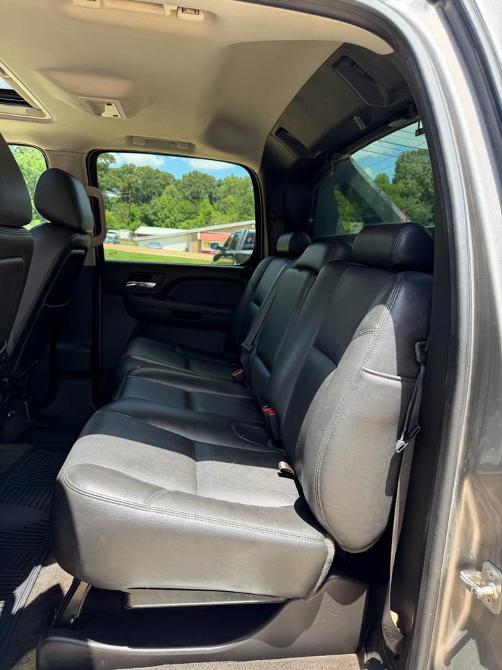 Chevrolet Avalanche LTZ 4WD 2012
