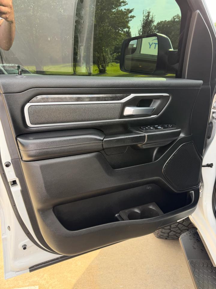 RAM 1500 Big Horn Crew Cab SWB 4WD 2020