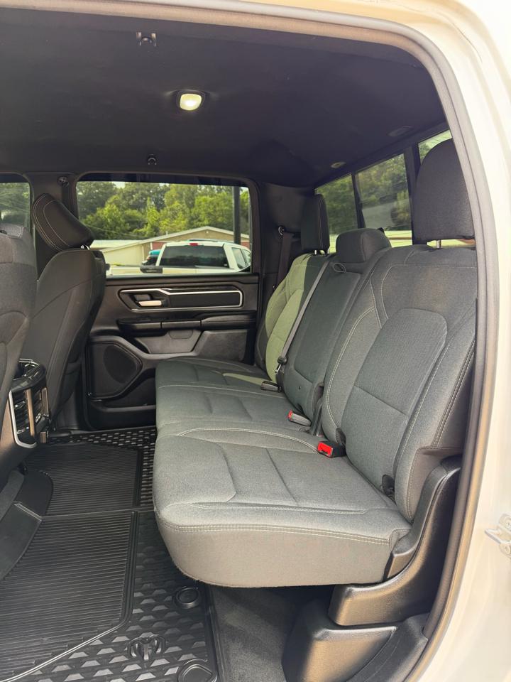 RAM 1500 Big Horn Crew Cab SWB 4WD 2020