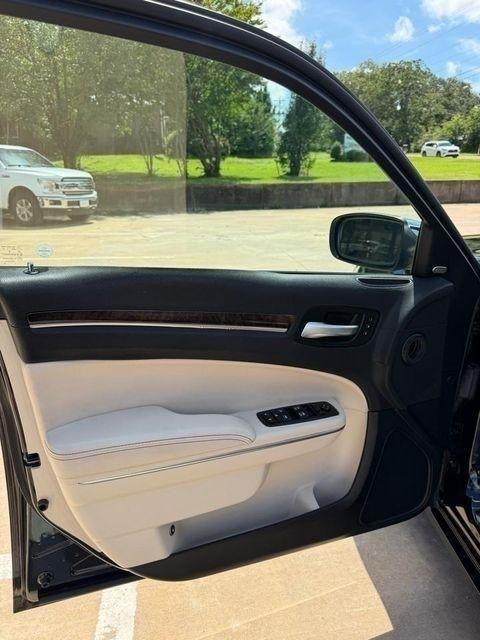 Chrysler 300 Limited RWD 2018