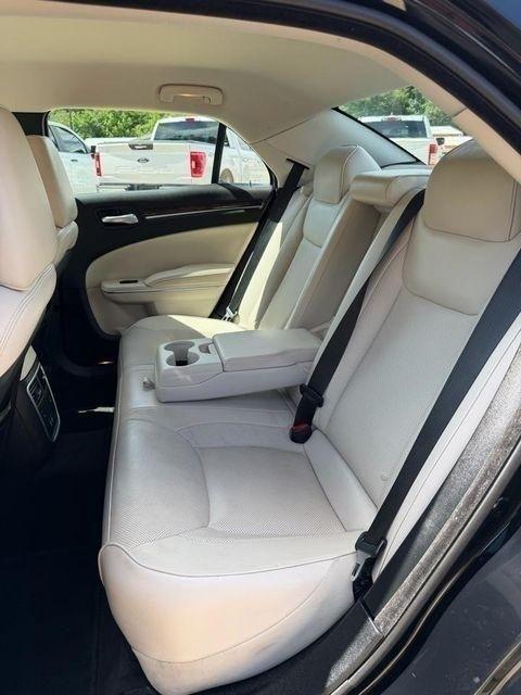 Chrysler 300 Limited RWD 2018