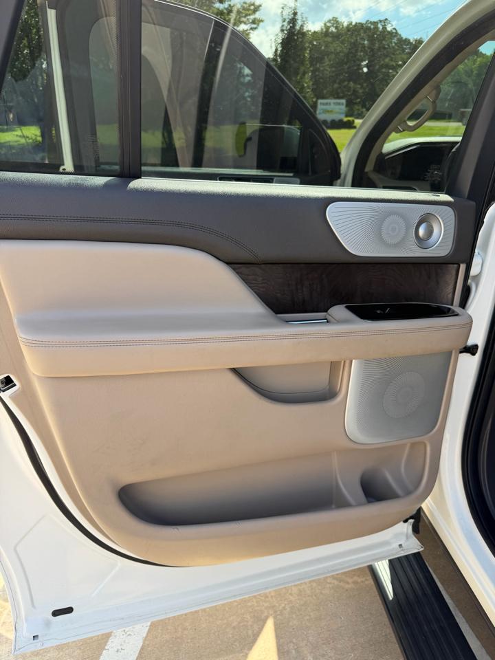 Lincoln Navigator L Reserve 4WD 2022