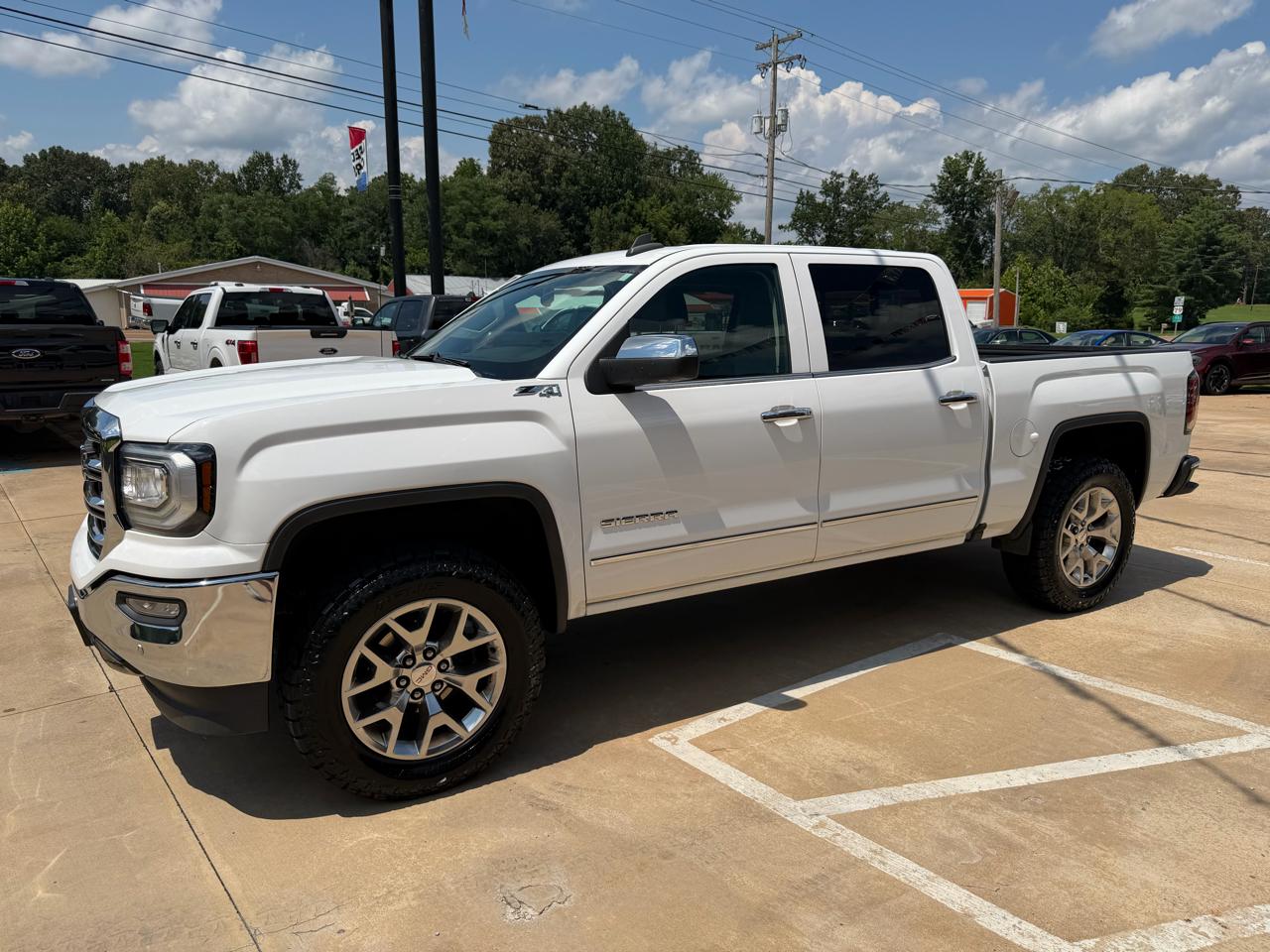 GMC Sierra 1500 SLT Crew Cab Short Bed 4WD 2017