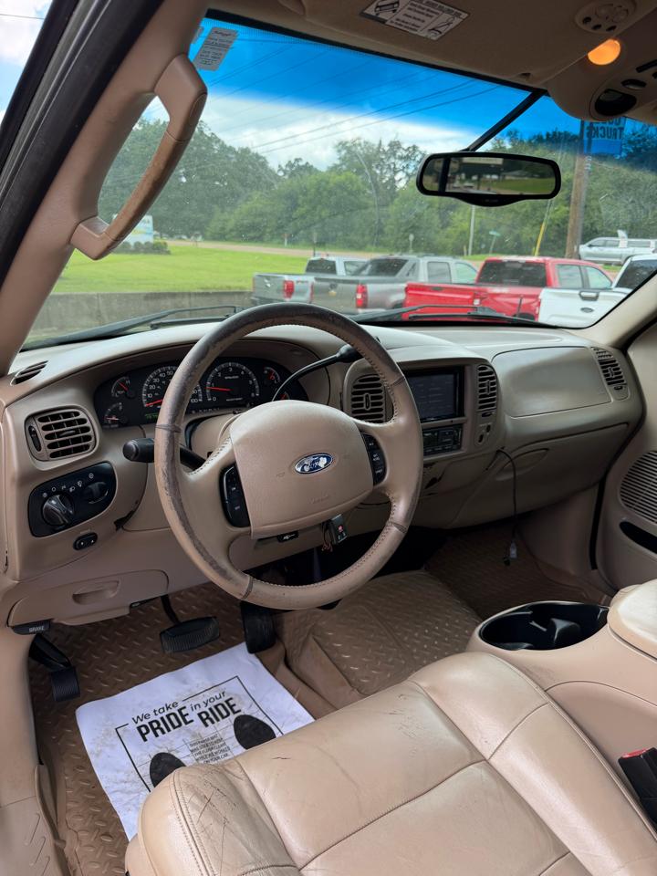 Ford F-150 Supercab Flareside 139" Lariat 2002