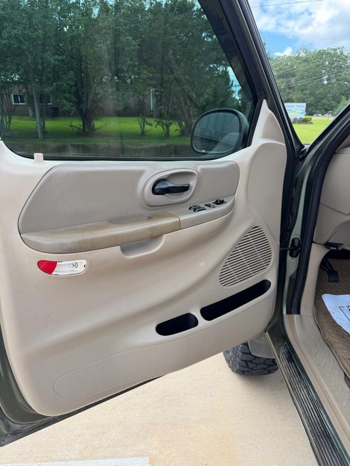 Ford F-150 Supercab Flareside 139" Lariat 2002