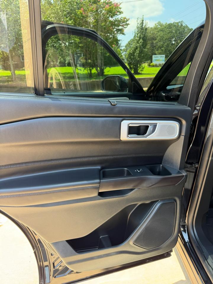 Ford Explorer Platinum AWD 2020