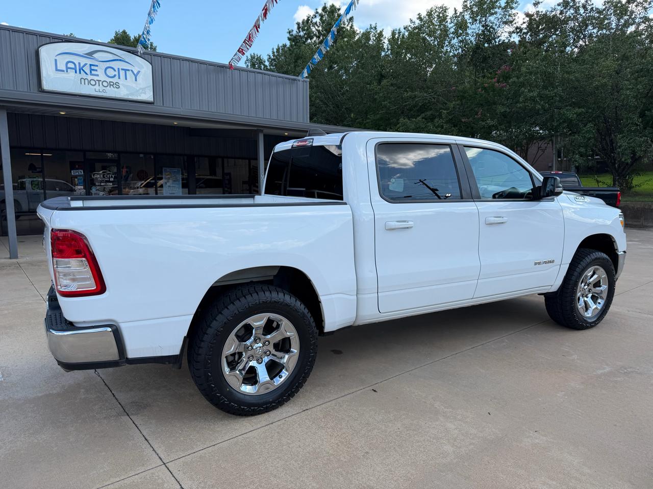 RAM 1500 Big Horn Crew Cab SWB 4WD 2022
