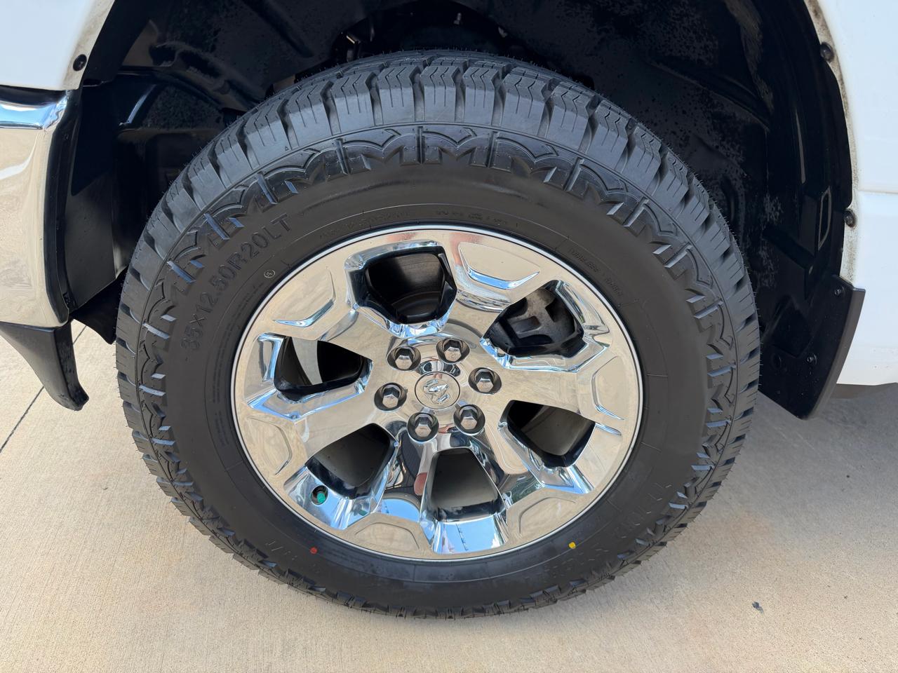 RAM 1500 Big Horn Crew Cab SWB 4WD 2022