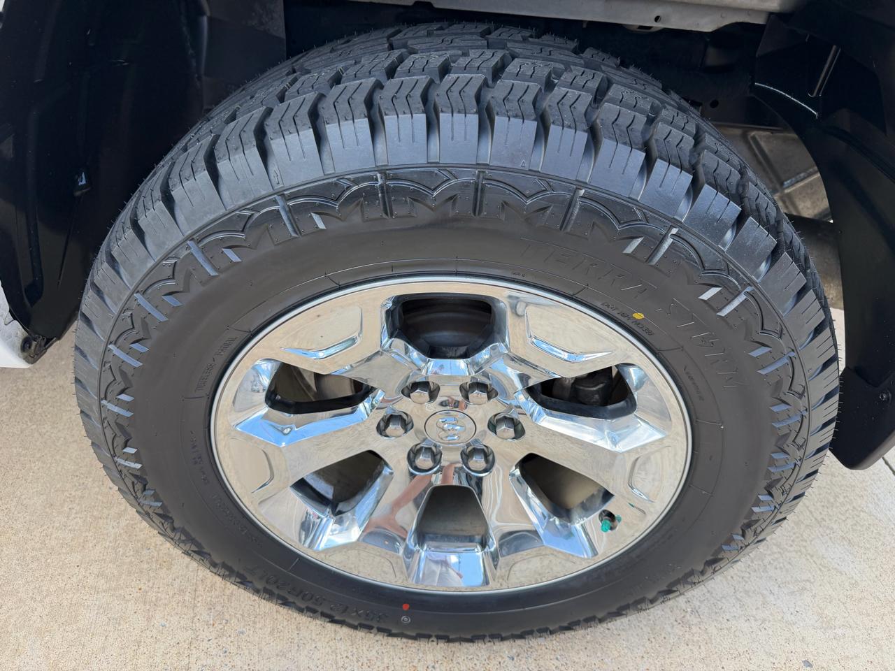 RAM 1500 Big Horn Crew Cab SWB 4WD 2022