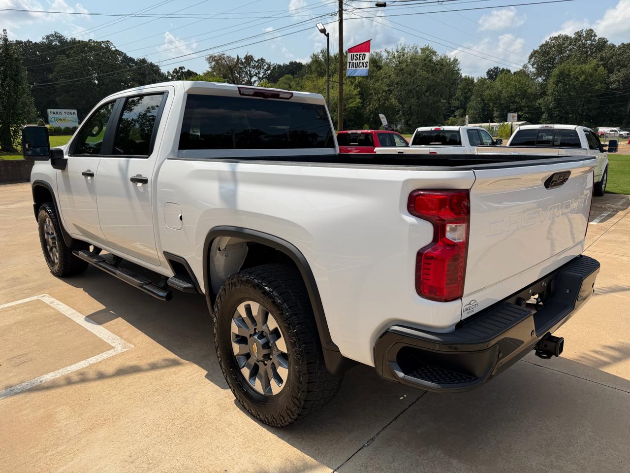Chevrolet Silverado 2500HD Custom Crew Cab Short Box 4WD 2024