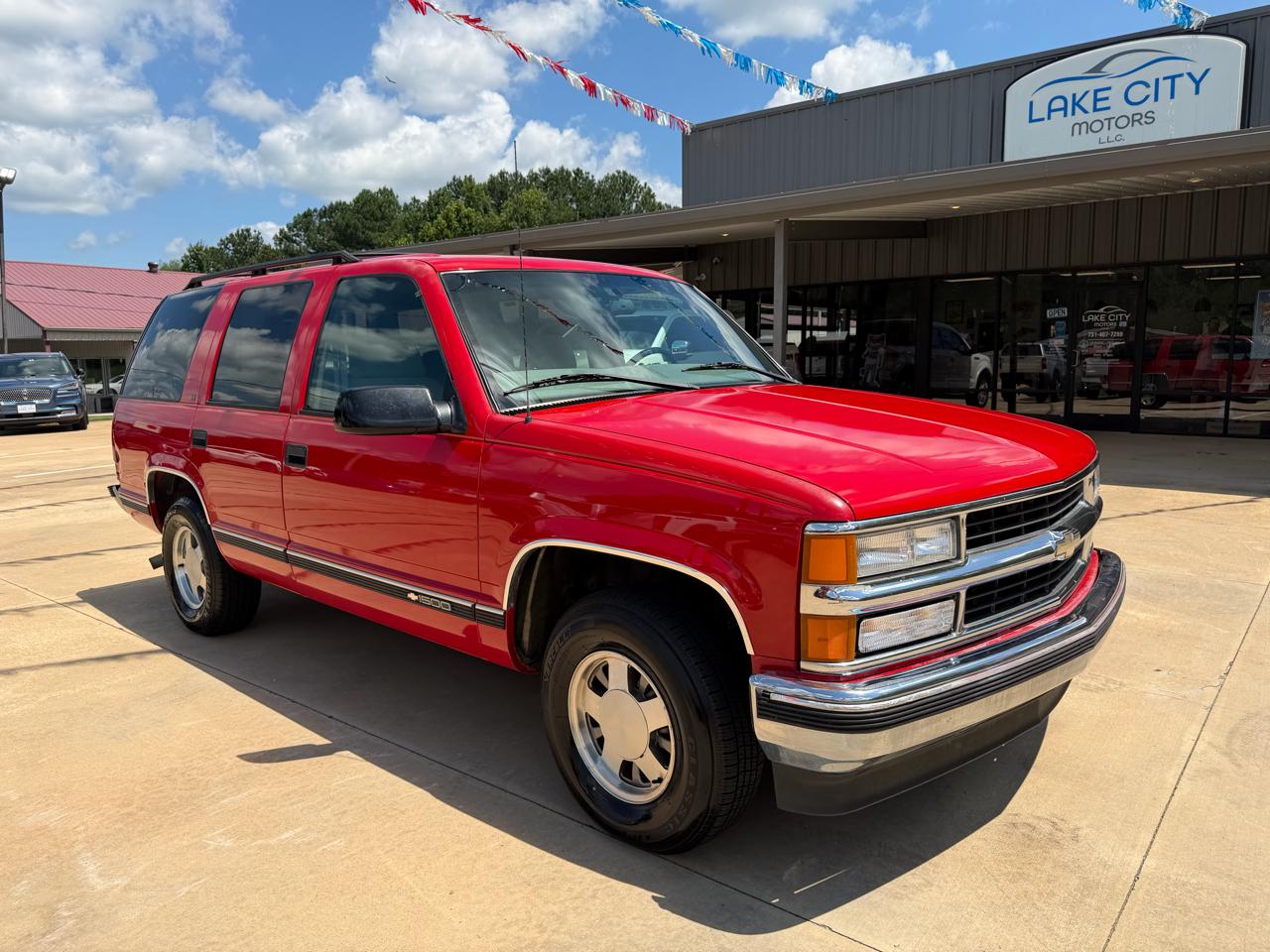 Chevrolet Tahoe 4-Door 2WD 1997