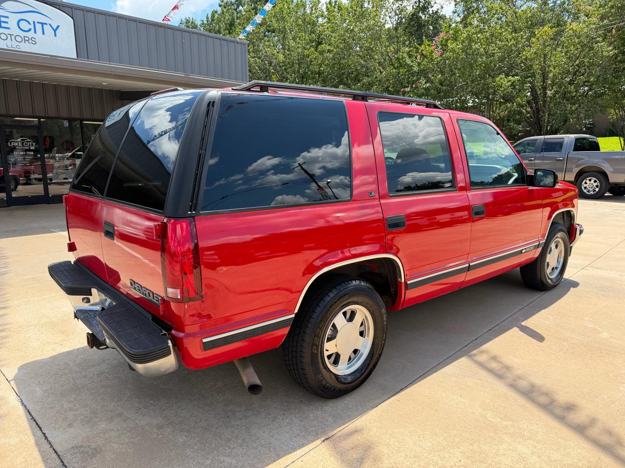 Chevrolet Tahoe 4-Door 2WD 1997