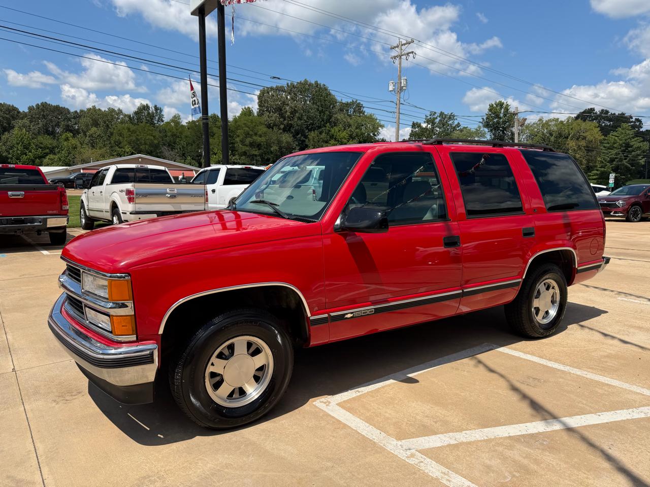 Chevrolet Tahoe 4-Door 2WD 1997