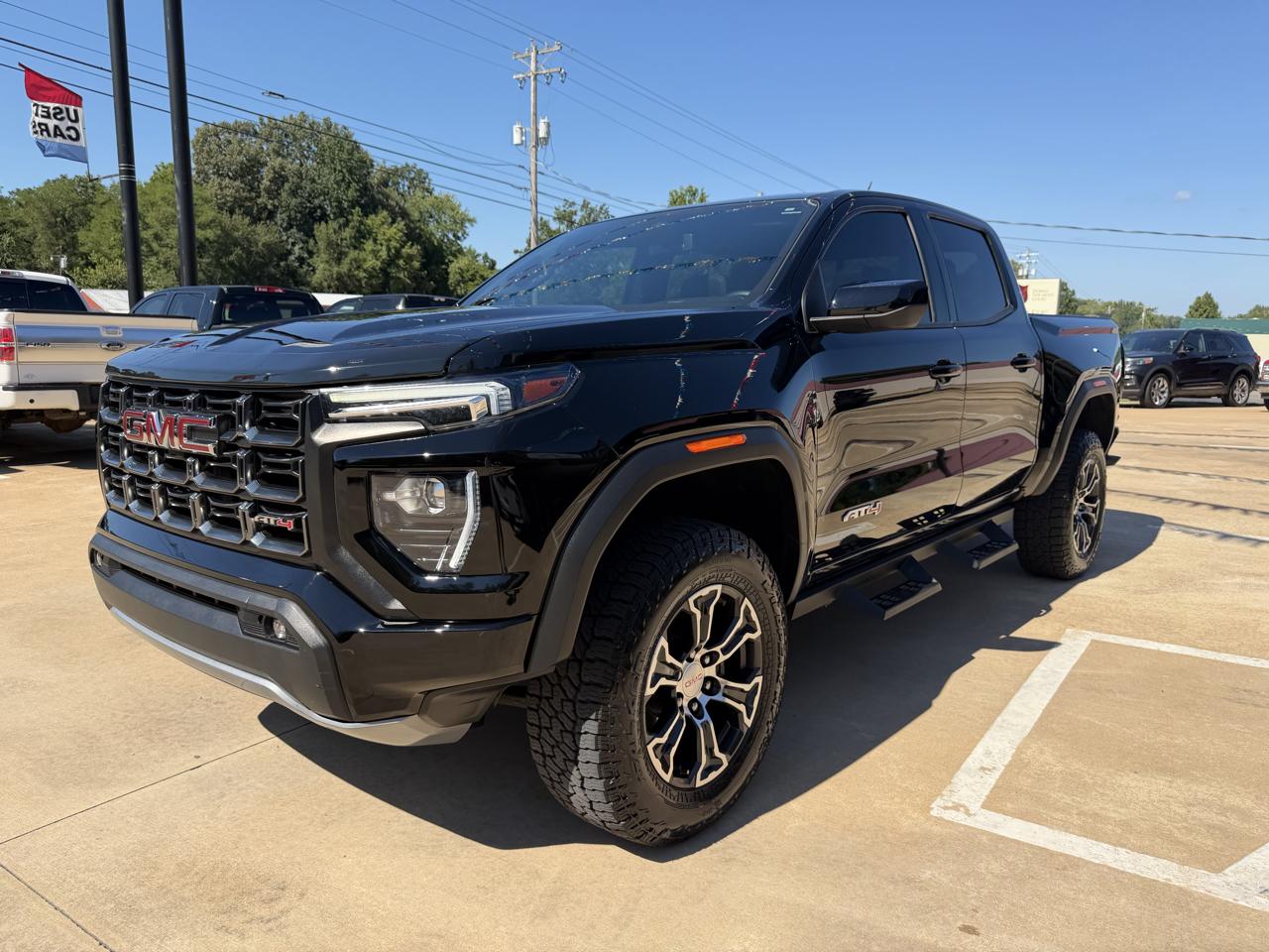 GMC Canyon AT4 Crew Cab 4WD 2023