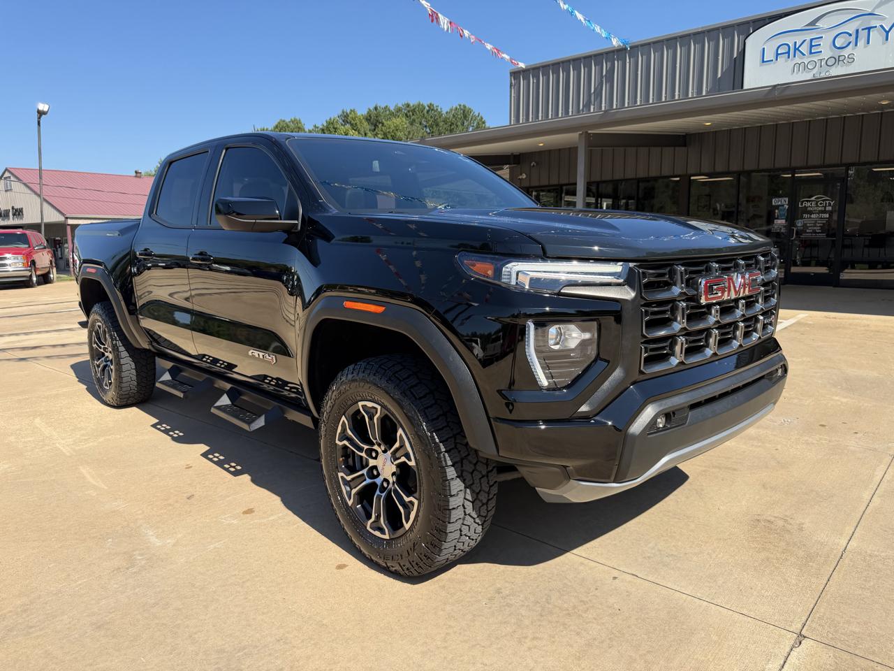 GMC Canyon AT4 Crew Cab 4WD 2023
