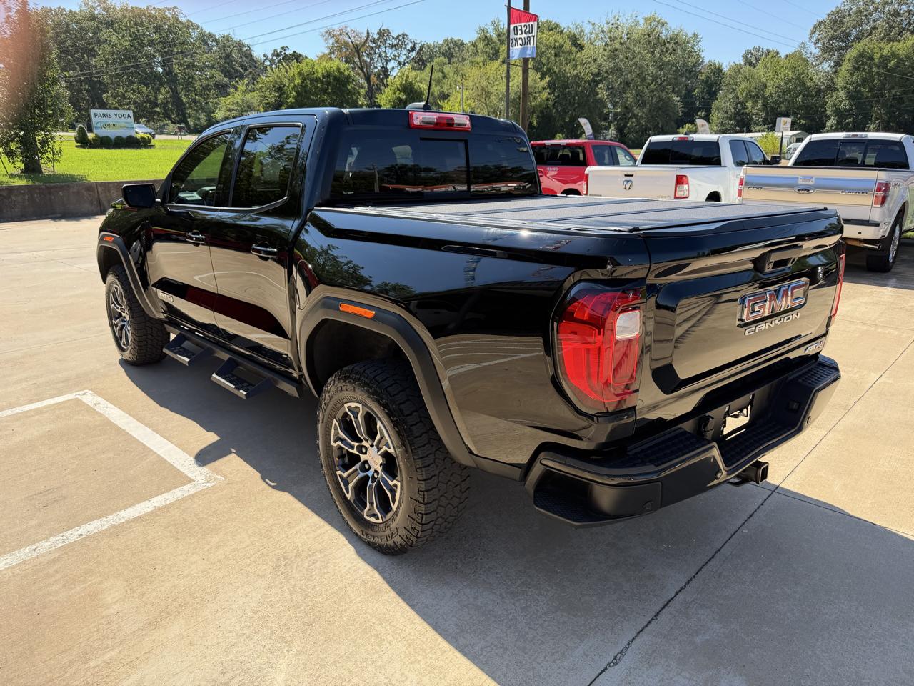 GMC Canyon AT4 Crew Cab 4WD 2023