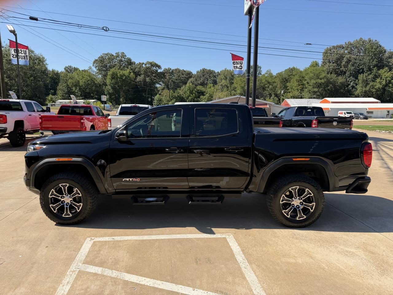 GMC Canyon AT4 Crew Cab 4WD 2023