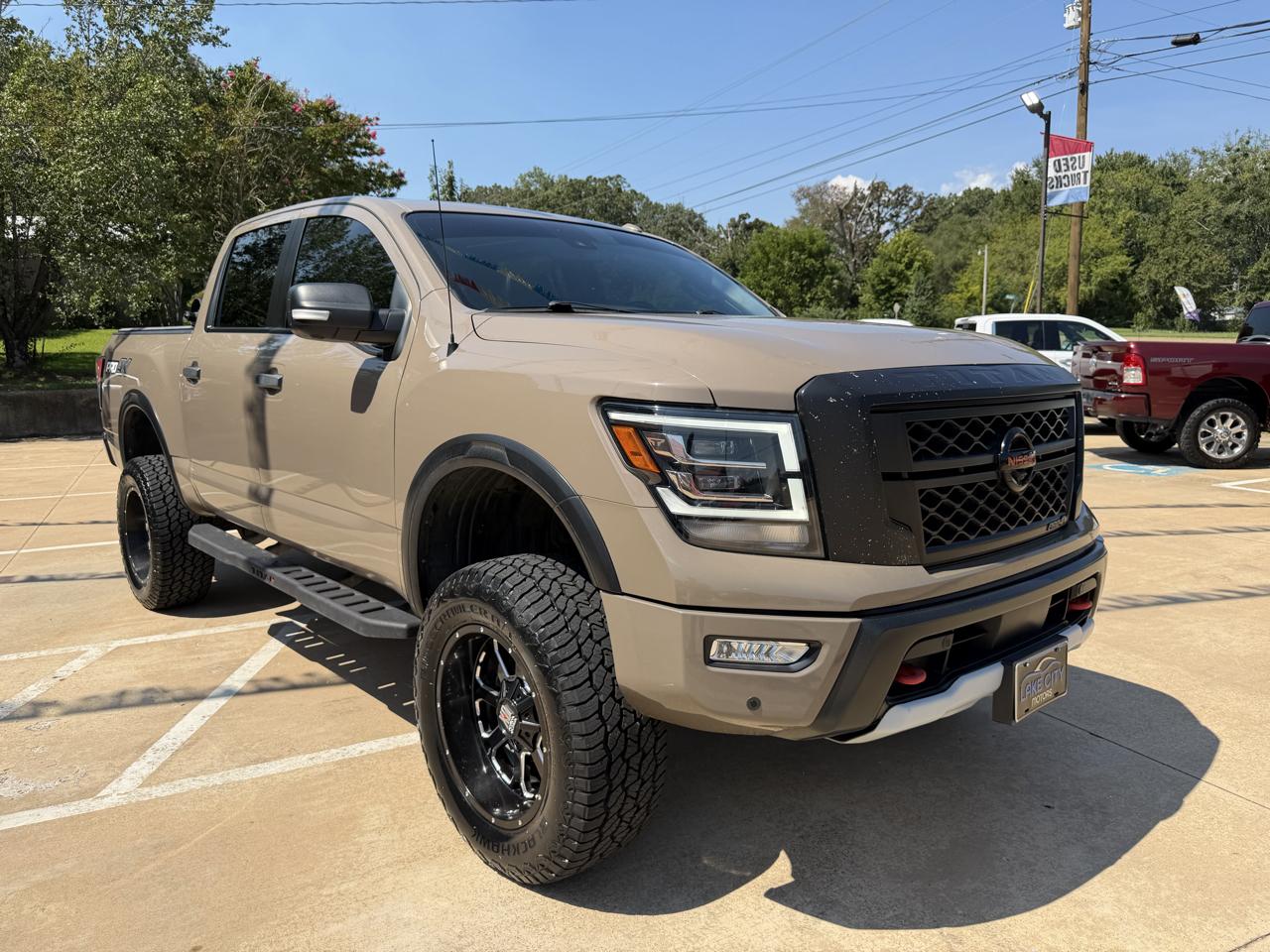 Nissan Titan PRO-4X Crew Cab 4WD 2021