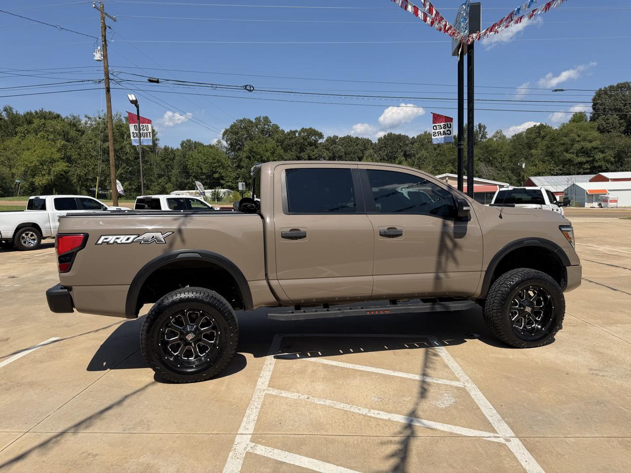 Nissan Titan PRO-4X Crew Cab 4WD 2021