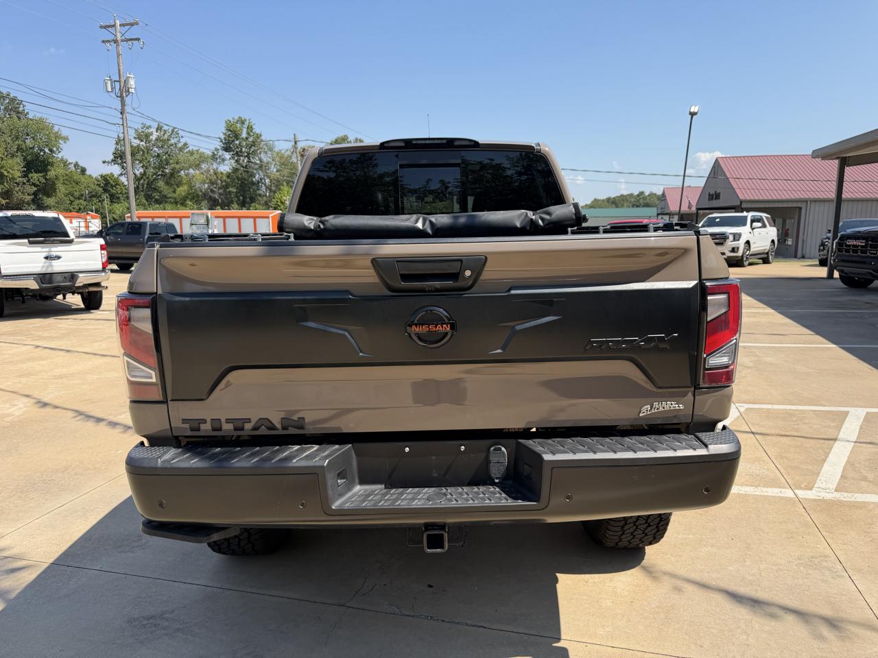 Nissan Titan PRO-4X Crew Cab 4WD 2021