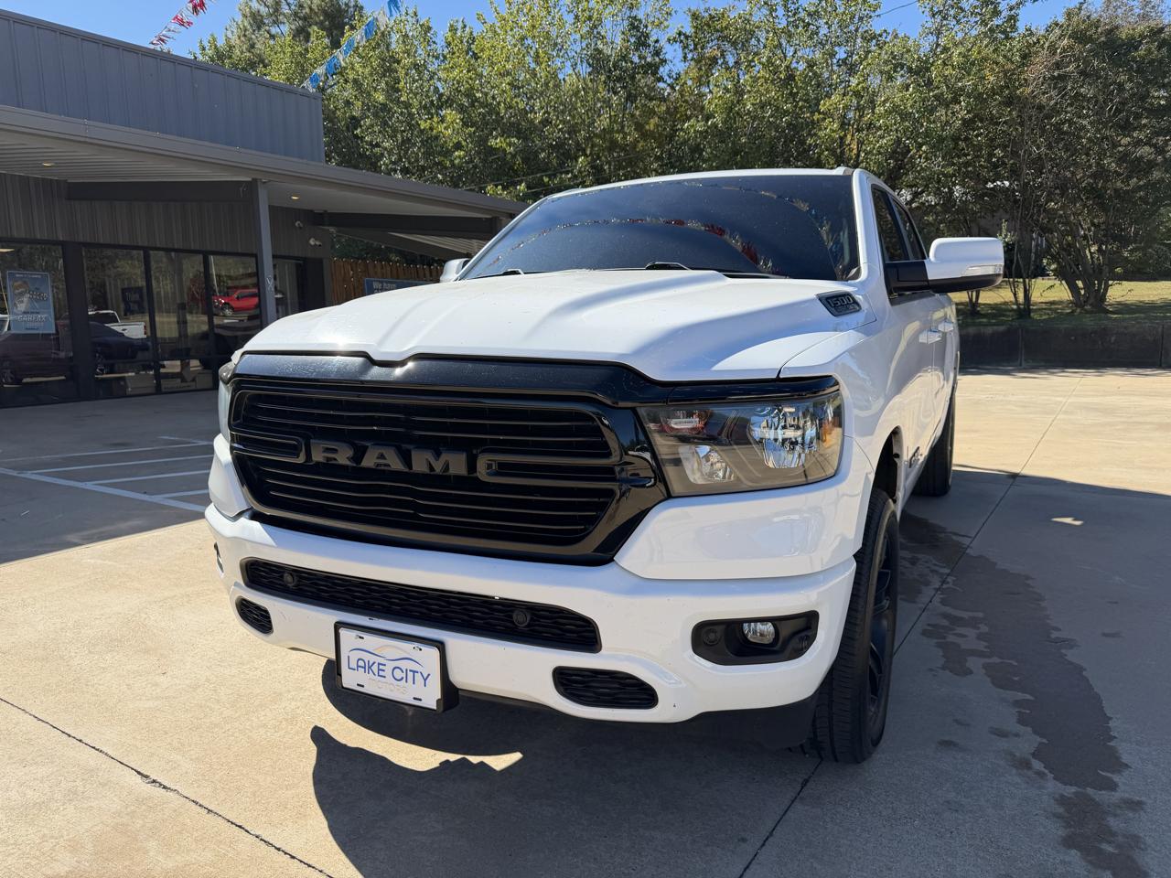 RAM 1500 Big Horn Crew Cab SWB 4WD 2020