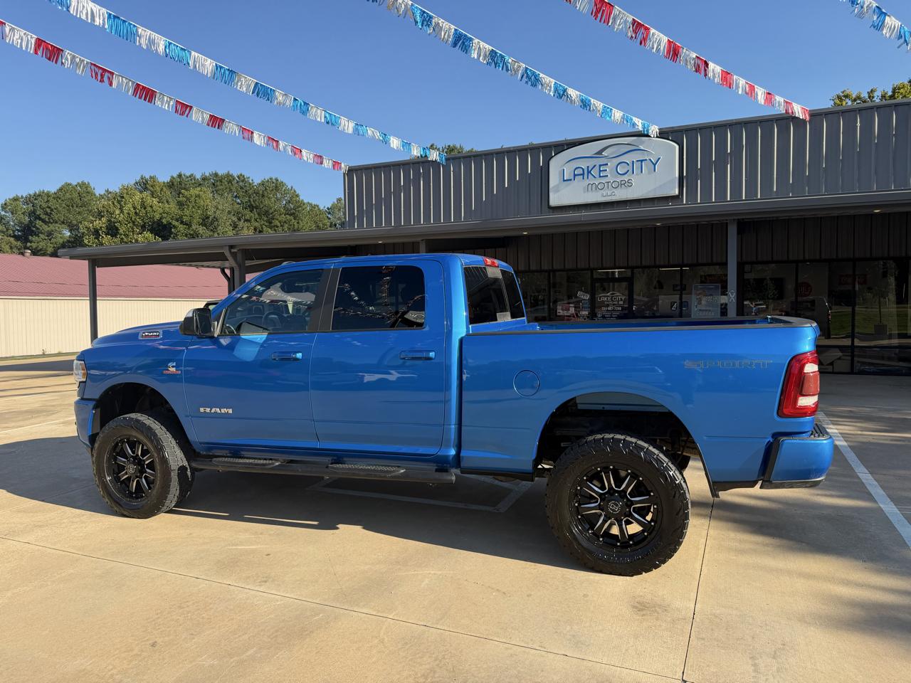 RAM 2500 Tradesman Crew Cab SWB 4WD 2021