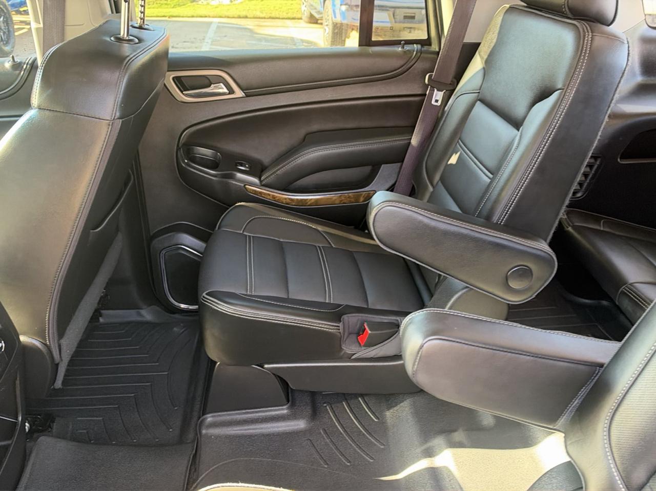 GMC Yukon Denali 4WD 2017
