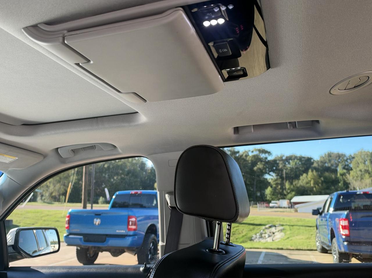 GMC Yukon Denali 4WD 2017
