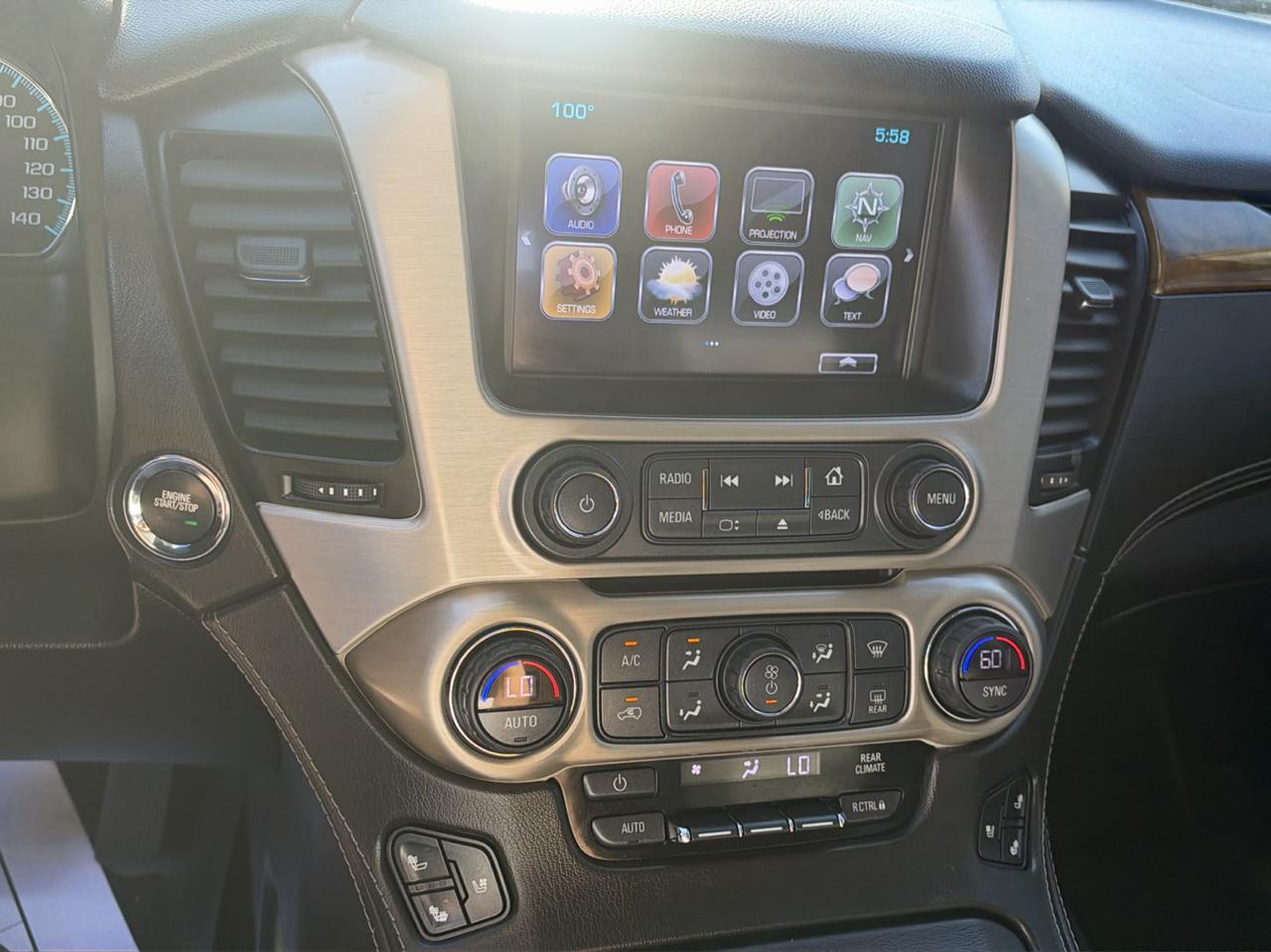 GMC Yukon Denali 4WD 2017