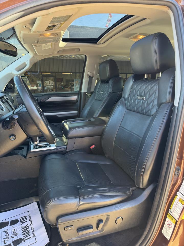 Toyota Tundra Platinum CrewMax 5.7L FFV 4WD 2016