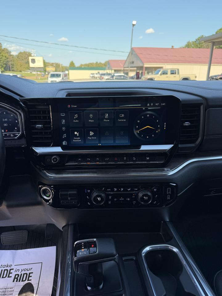 Chevrolet Silverado 1500 LTZ Crew Cab 4WD 2023