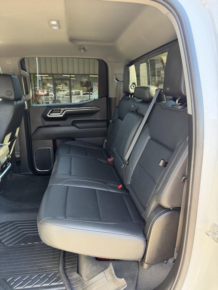 Chevrolet Silverado 1500 LTZ Crew Cab 4WD 2023