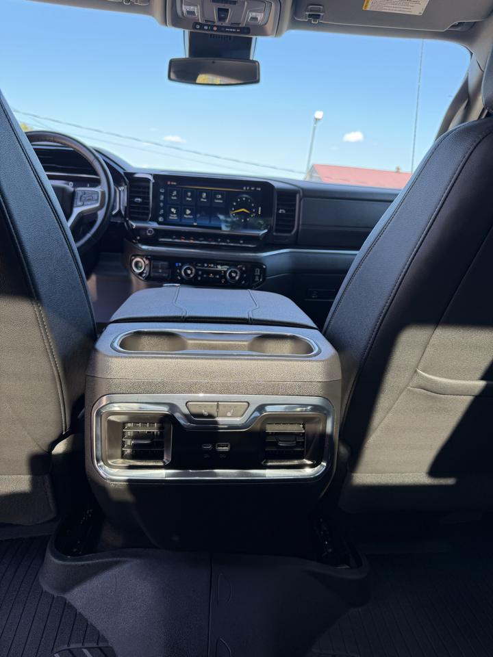 Chevrolet Silverado 1500 LTZ Crew Cab 4WD 2023