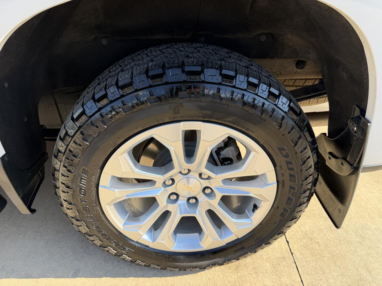 Chevrolet Silverado 1500 LTZ Crew Cab 4WD 2023