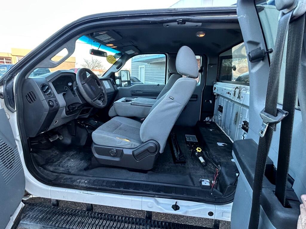Ford F-250 SD XL SuperCab 4WD 2015