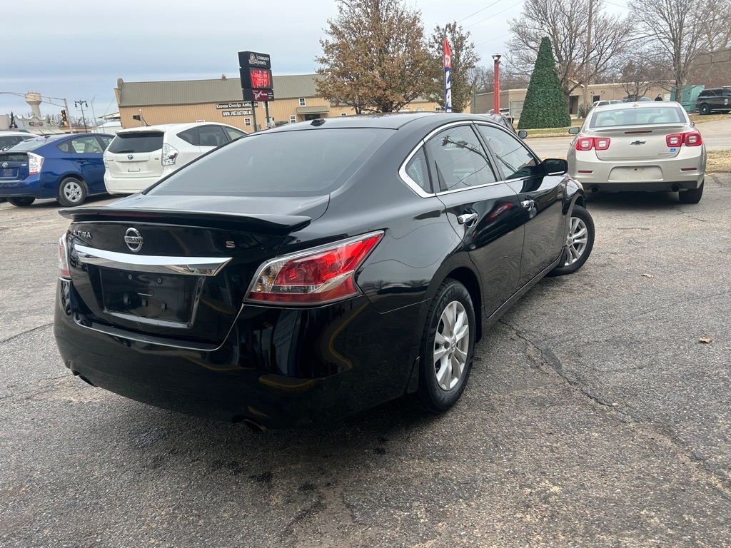 Nissan Altima 2.5 S 2015