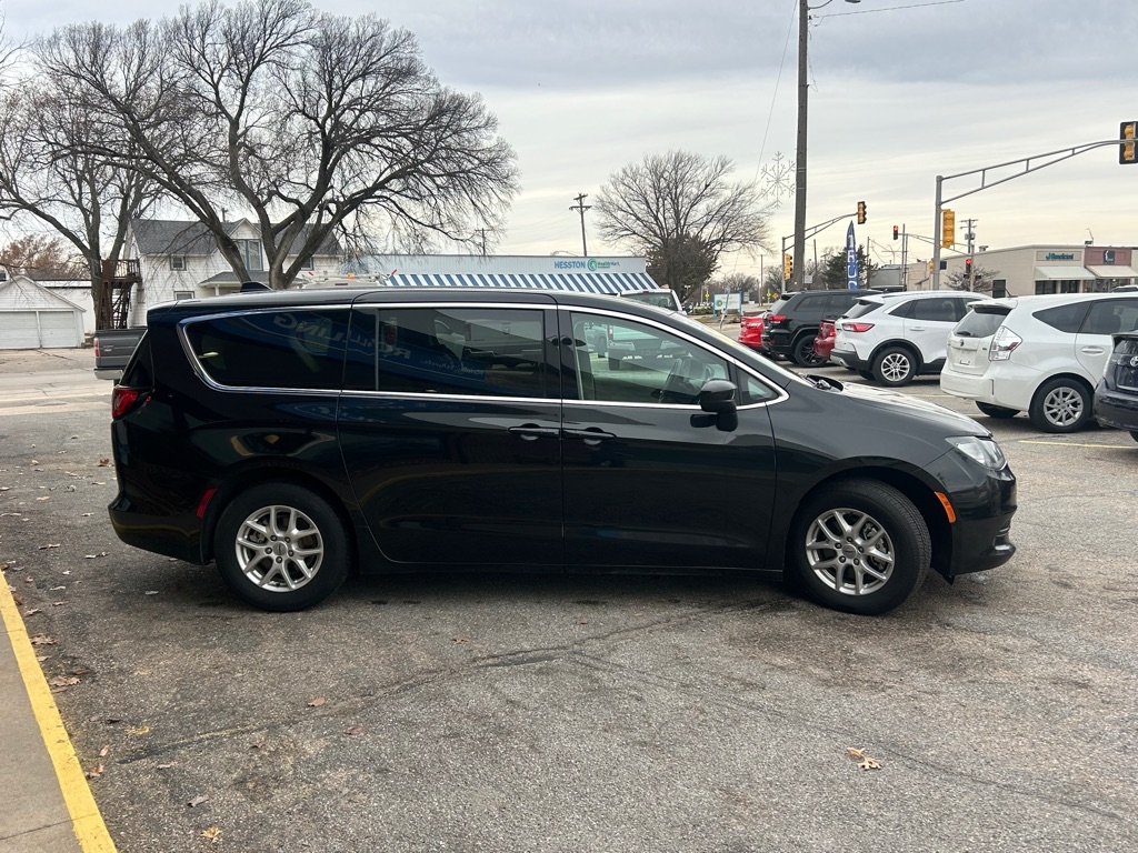 Chrysler Voyager LX 2022