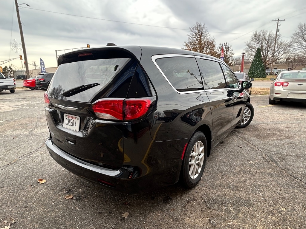 Chrysler Voyager LX 2022